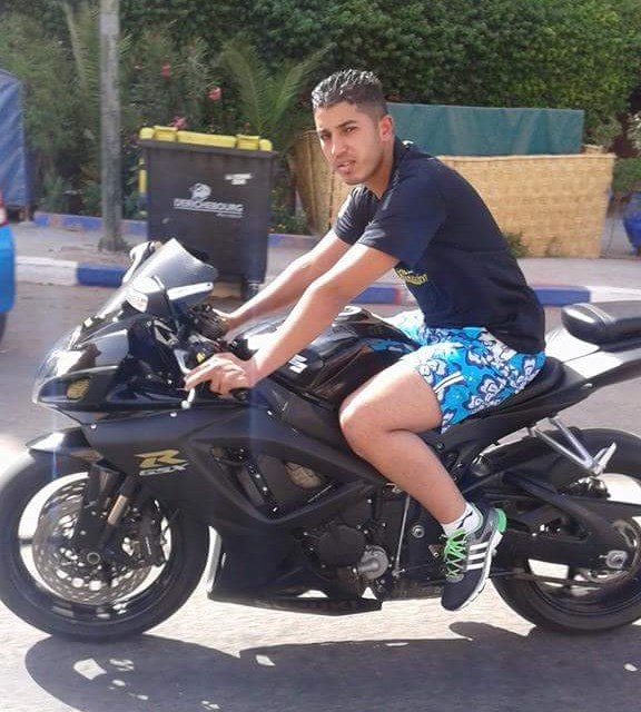 whitebois4arabmasters:  arabfeetslut:    Arab Master!