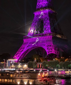 audreylovesparis:  Pink Eiffel Tower in support of October - Breast Cancer Awareness Month