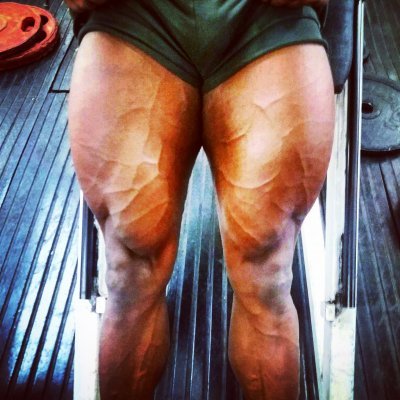 muscleforce2500:  Big english boy, vers with a delicious uncut cock, yumm!!!