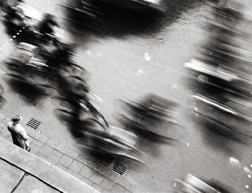 joeinct:Blurred Cyclists,, Stachus, Munichm Photo by Peter Keetman, 1953