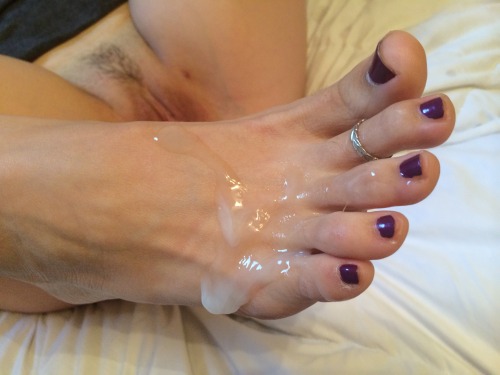 Porn photo fetishgurl:  oh my messy toes … 