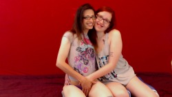 missrobo:MissRobo and @satanakennedy are on cam and dying for you to join them! &lt;3