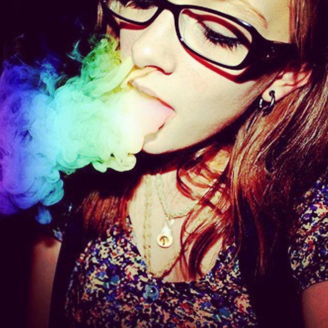 compli-ca-ted:  #narguile #dlç #tumblr #like #like4like #followme #followback 