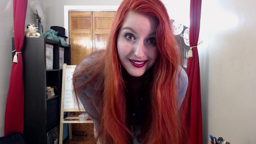 kayleepond:  The 90’s are alive, guys! 