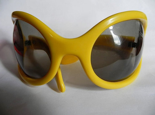 thegroovyarchives:A rainbow of vintage/retro SunglassesSunglasses September is back!(x)(x)(x)(x)(x)(