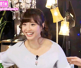 masatokusaka: Since this past week’s episode of Friday TheNIGHT aired on the fifth Friday of the month, all 4 of the weekly assistant MCs appeared together for the first time! And since it was technically already April 1st, they surprised Ayachan by