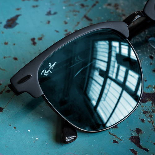 Baby blues // The new Clubmaster Metal comes with rare, blue-tinted frames