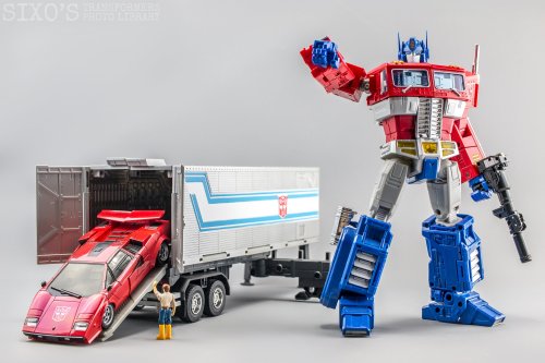 aeonmagnus:Transformers Generation One and Masterpiece Optimus Primes.