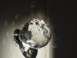 thesleepyblog:  Prism cristal.