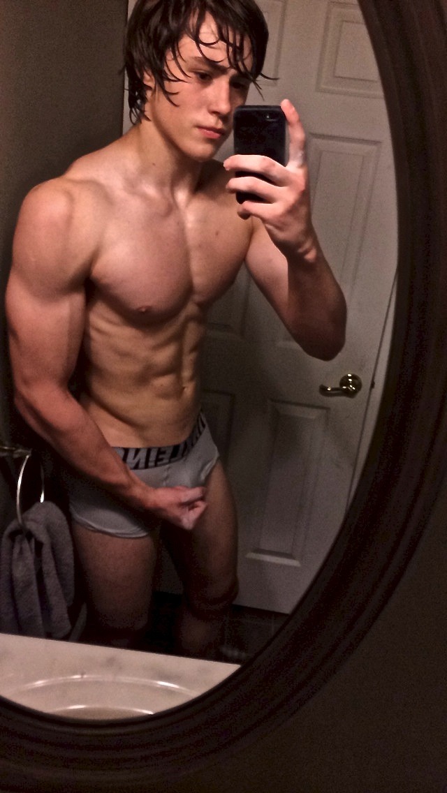 hot-cock-lovers:   ♂    GUY Cams - Free Cocks Live - View Them Here andFollow
