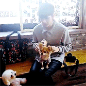 sangthyug:D-9 until Hyuk’s Birthdayhanging out with dogs