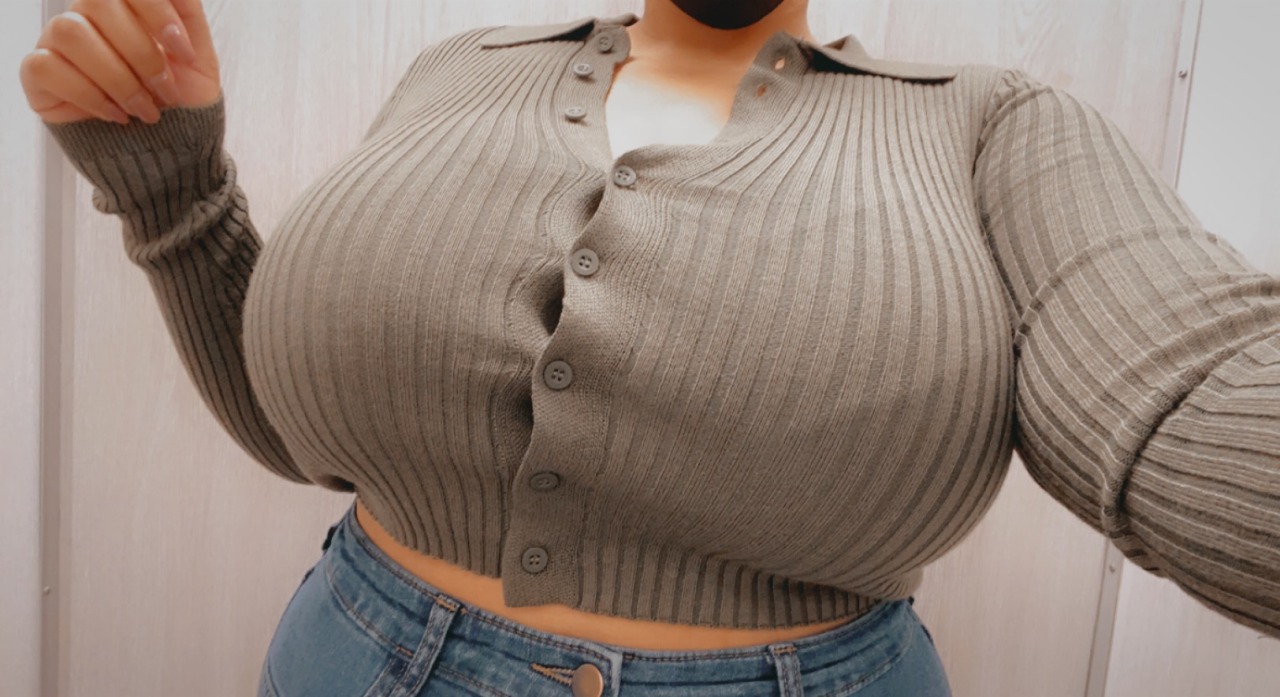 xxxhoekage:big tiddy shopping woes  (´•ω•̥`) adult photos