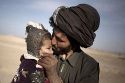 nubbsgalore:  happy father’s day. photos by (click pic) biswaranjan rout, india; anja niedringhaus, afghansitan; zohra bensemra, pakistan; tony karumba, somalia; navesh chitrakar, nepal; mohammadreza momeni in iran; pedro ugart, afghan refugee camp