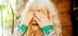 bisexualrhee: i know I said that i was doing good and that i’m happy nowi should’ve know