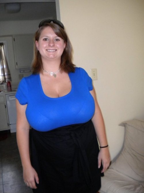 40kk:  bbwgrand:   Click here to fuck a local BBW   Nice body.