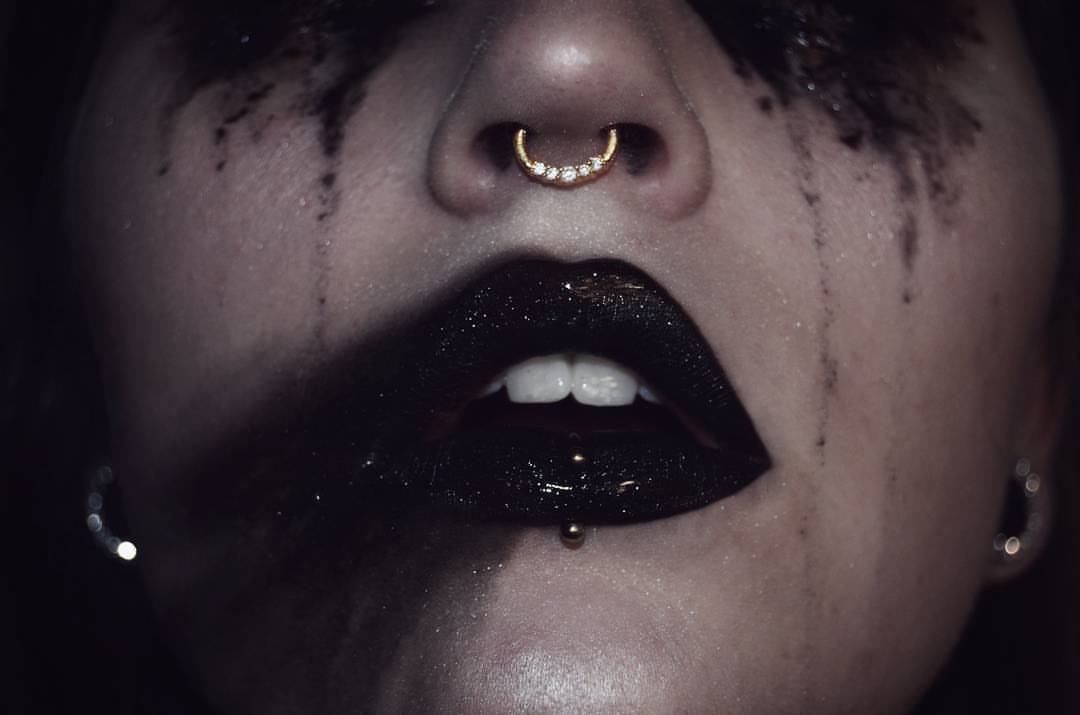 socialpsychopathblr:  Makeup artist: Sandra (Lilac Bat) 