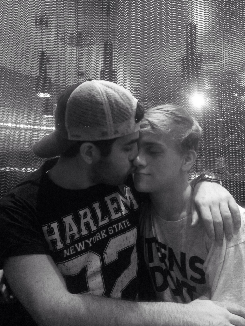 fuckyeahdudeskissing:  Fuck Yeah Dudes Kissing! The place to see men kiss on Tumblr.