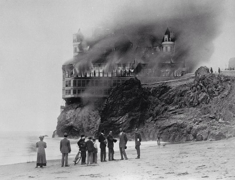 uconstruction:The Cliff House • San Francisco Ca 1907 - Unknown Ph  painted-face.com