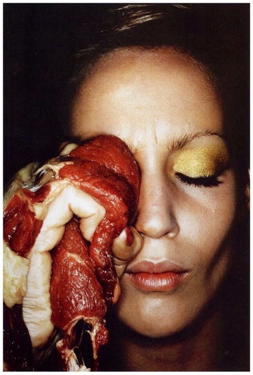 bleachyourself: Jerry Hall by Helmut Newton for Vogue US October 1974