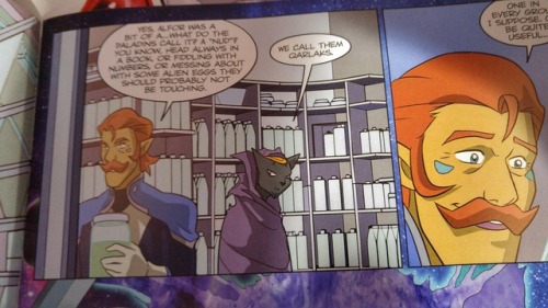 eastofthemoon: I love that the comics have now shown that Alfor was a total nerd.  I bet he wou
