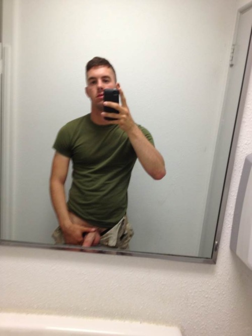 biblogdude:  Bring it bro and let’s do it! militarymencollection:  via http://militarymenglory.tumblr.com/   Uniformed dick.