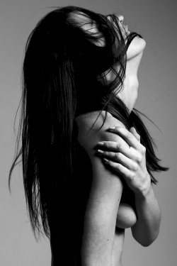 babinus:  Tout contre ta Peau…nunobritophotography:personalKhrystyna