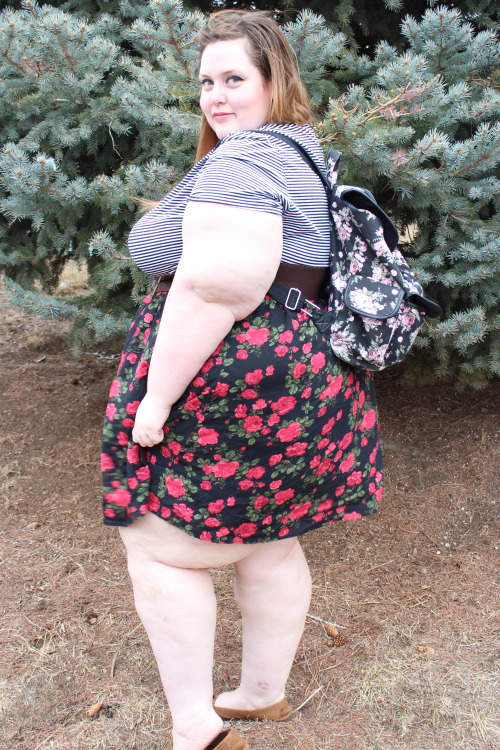 ssbbwsatx:  veingme:  Dress - TorridShoes - Journeys Belt - Fashion BugBackpack - Walmart   Girl - Sexy