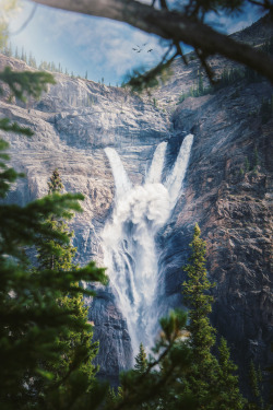 mstrkrftz:  Tripple Falls by Marco Bosshard