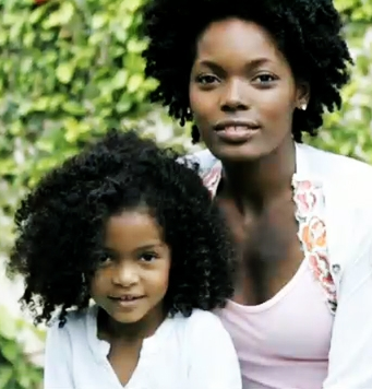 melaninhoe:  rudegyalchina:  shedont-lye:  securelyinsecure:  Yara Shahidi and her mother Keri  Omg 😆😆😆   Black women don’t age boooyy  They’re twins