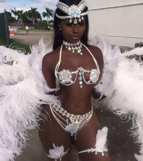 Dark Skin Women Submit