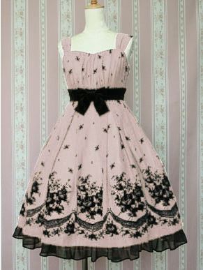 mlle-marianne:  I wanted to share my love for the chiffon fabric in lolita, so here