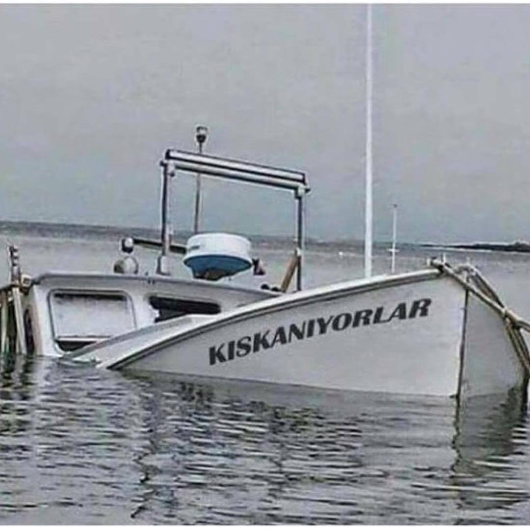 KISKANIYORLAR