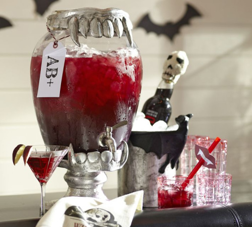 Porn photo fuckyeahallhallowseve:  Vampire Fang Drink