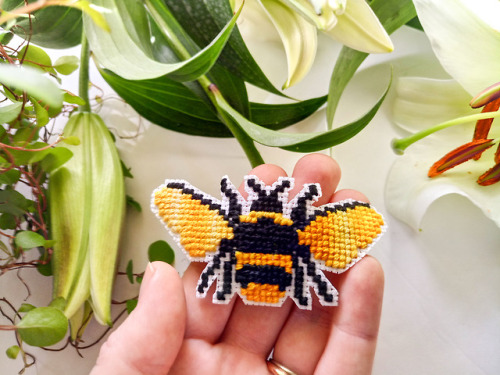Cross Stitch Bumblebee Hair Pin