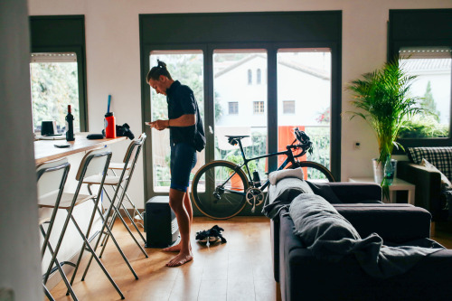 Pre ride preparations at Le Bike Stop.