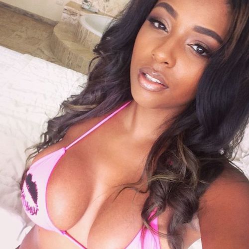lifeofoh:  shes.so.cxld 