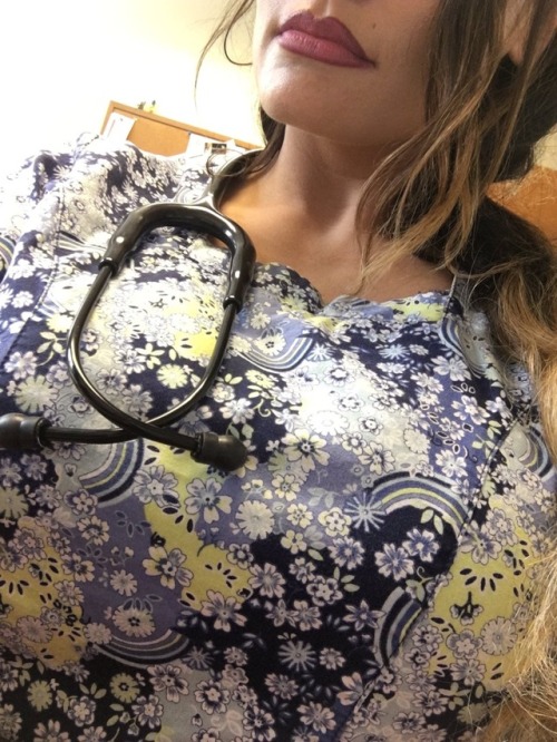pussyconnoisseur6996:🙌🏼😍 Phat Ass Nurse 👩🏻‍⚕️
