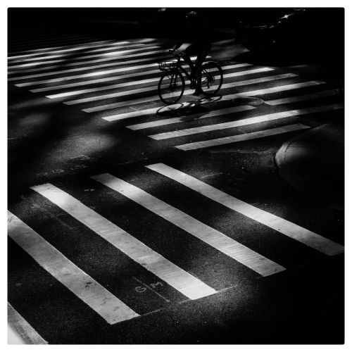 #shadows #street #streetphotography #streetphotographers #streetphotographer #streetphotos #bnwstree