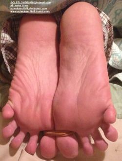 theecstasyofdefeet:  http://soleslover1988.deviantart.com/art/spread-Toes-tied-soles-in-your-face-405328221