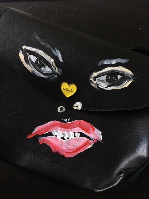 karina-padilla:karina-padilla:Painting more purses today ✨Selling this babe for $75 + $10 shipping (