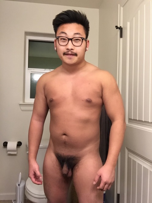 taiwanboyslove: 愛自拍的眼鏡熊追蹤並轉格，每超過一千人次發布獨家網紅未外流照片喔。Taiwan Boys LoveWelcome to submit, exchange, anonym