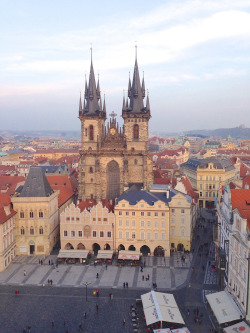 wanderthewood:  Prague, Czech Republic by fastcat!