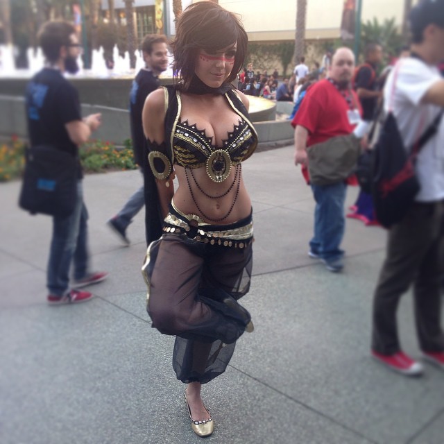 hottestcosplayer:  For the hottest cosplayers on your dashboard everyday, Follow