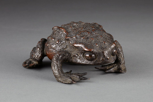 Source: kagedo.com/wordpress/g/edo-period-bronze-okimono-toad/