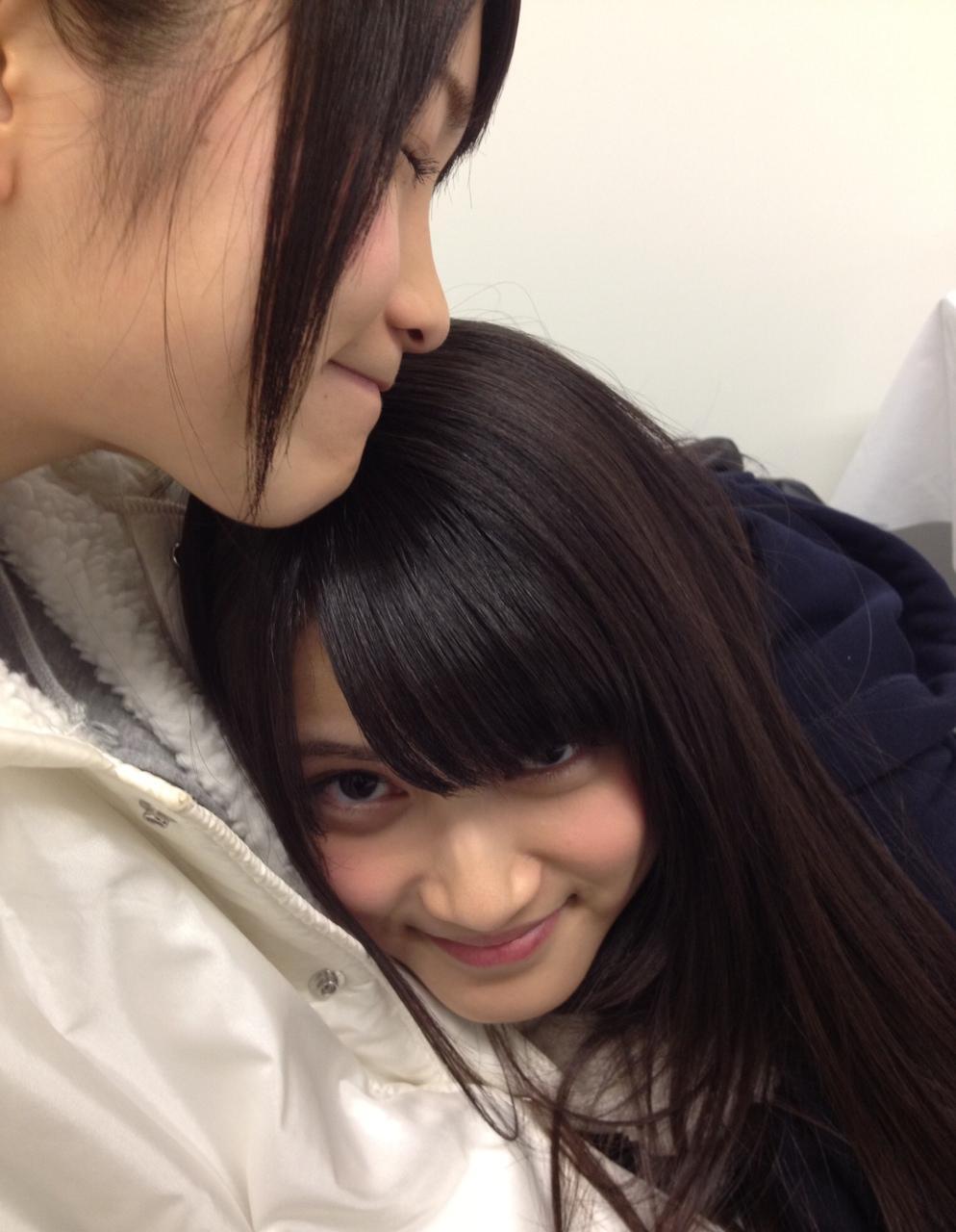 team4-ever:  ［from：川栄李奈］あ。 にんあん。あっ。首だしてみた。