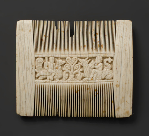 Liturgical Comb, late 11th–early 12th century, Metropolitan Museum of Art: CloistersThe Cloisters Co