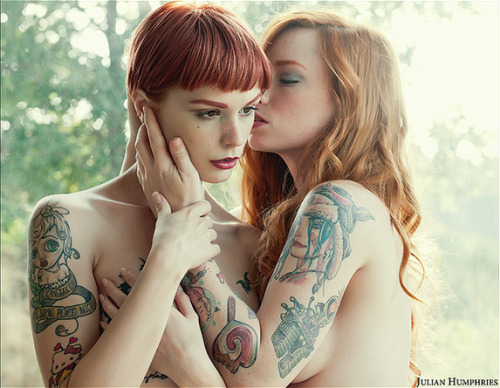 echonittolitto: Found this old photo of me and Hattie by Julian Humphries!  &lt;3