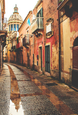 nextimeline:  wnderlst:  Ragusa, Italy  xx