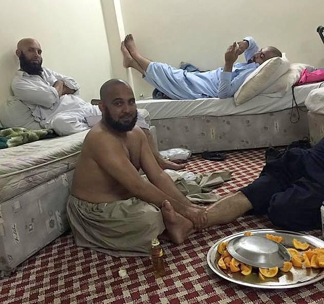 MUSLIM MALES FEET FETISH