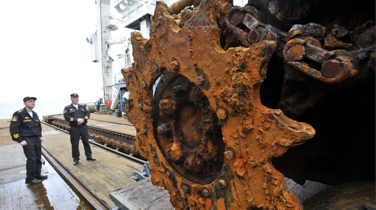 m4a1-shermayne:The Russian Navy recently discovered and raised sunken M4 Shermans